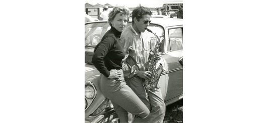  Denise McCluggage and Co-Pilot  Allen Eager  12-h Sebring 25.03.1961